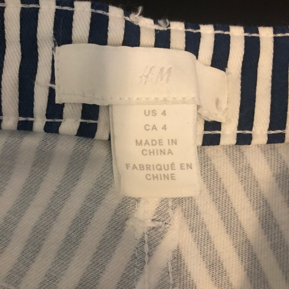 H&M shorts size 4 - Picture 3 of 3